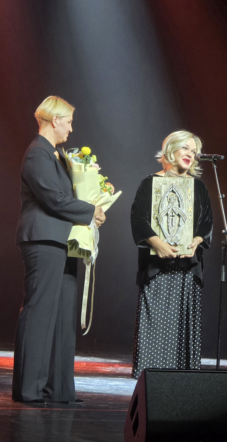 Елена Валюшкина.